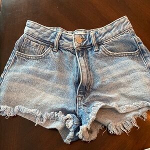 PacSun Blue Distressed Jean Shorts Raw Hem and two-toned Carpenter